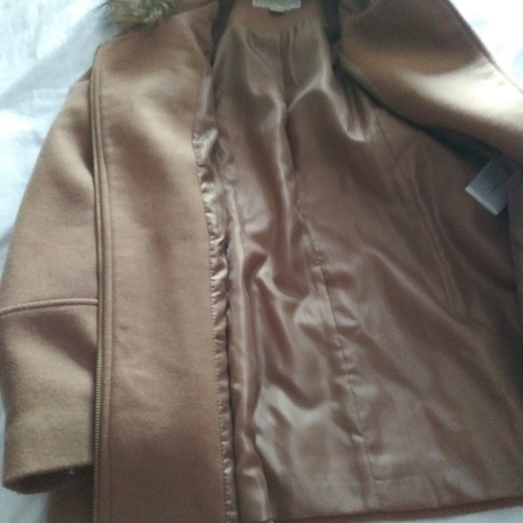 Coat - Picture 4 of 4